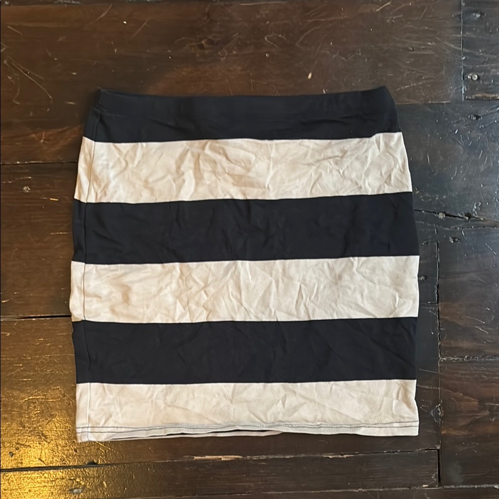 Divided Black and Cream Mini Pencil Skirt
